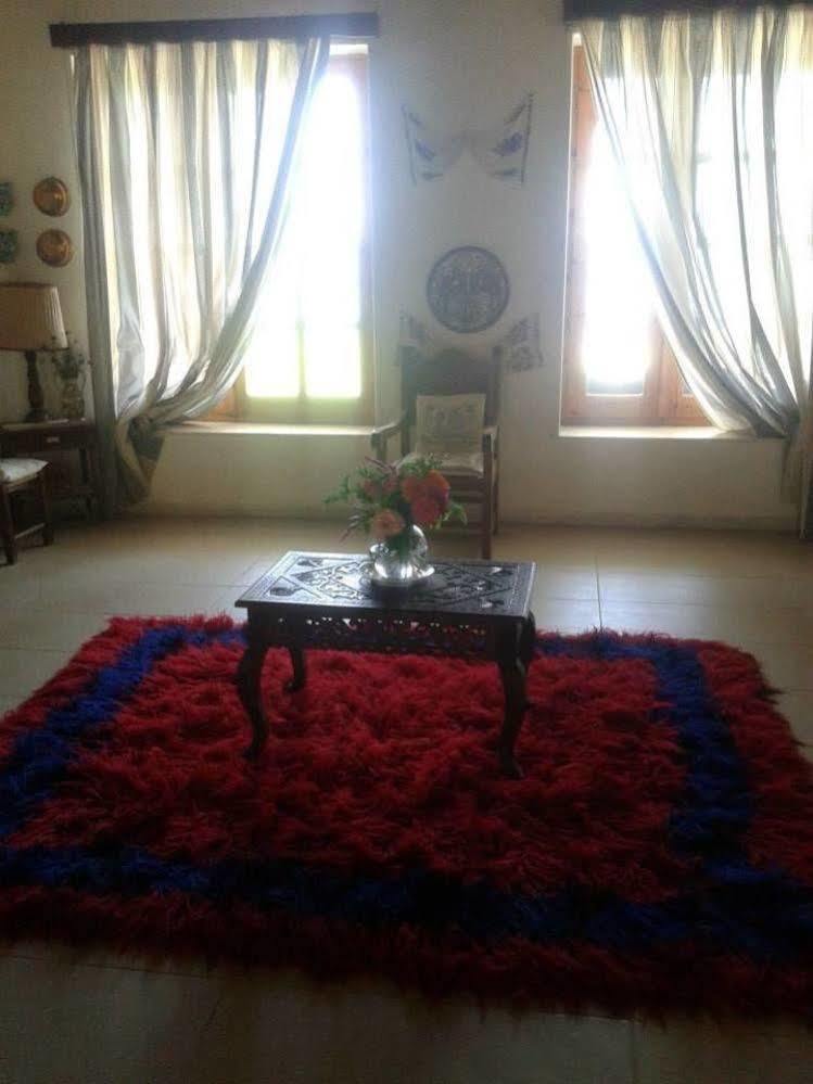 Hydroussa Skyros Hotel Екстериор снимка