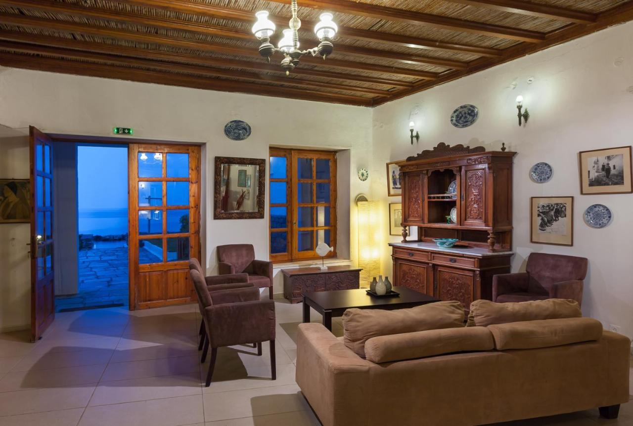 Hydroussa Skyros Hotel Екстериор снимка